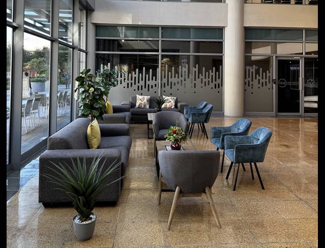 114M² OFFICE TO LET IN FORESHORE